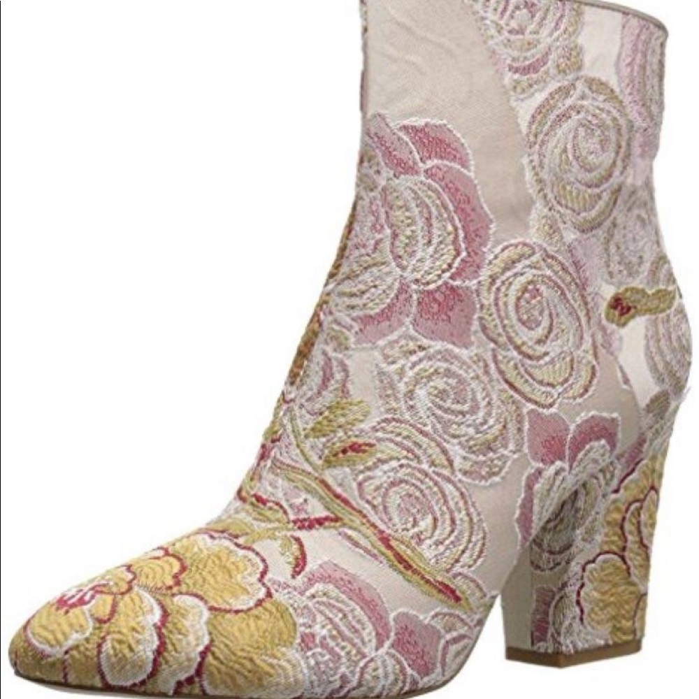 NWB Nine West Savitra fabric fashion boot